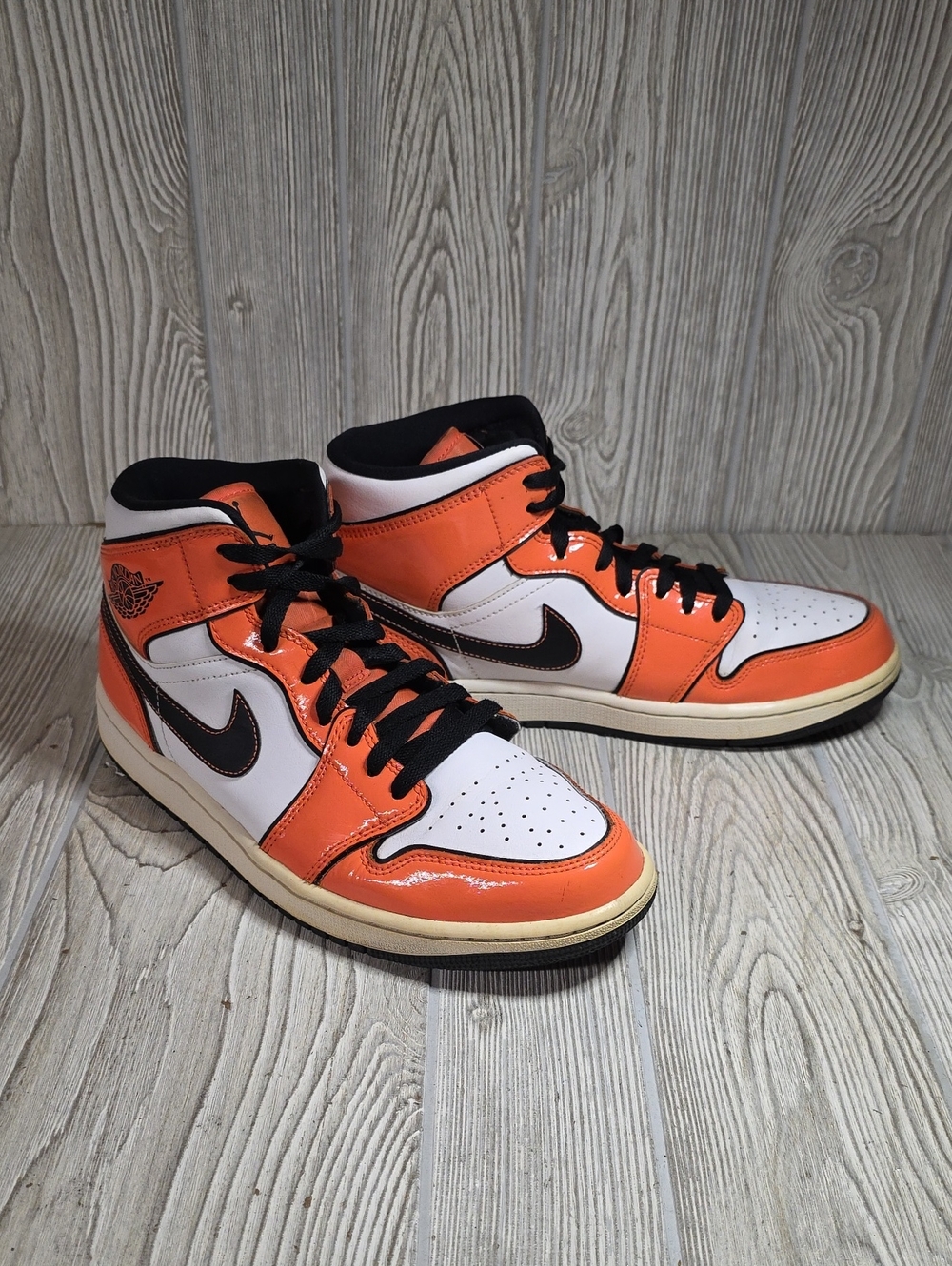 Nike Air Jordan 1 Mid SE Turf Orange Athletic Sneakers Mens Size 9.5